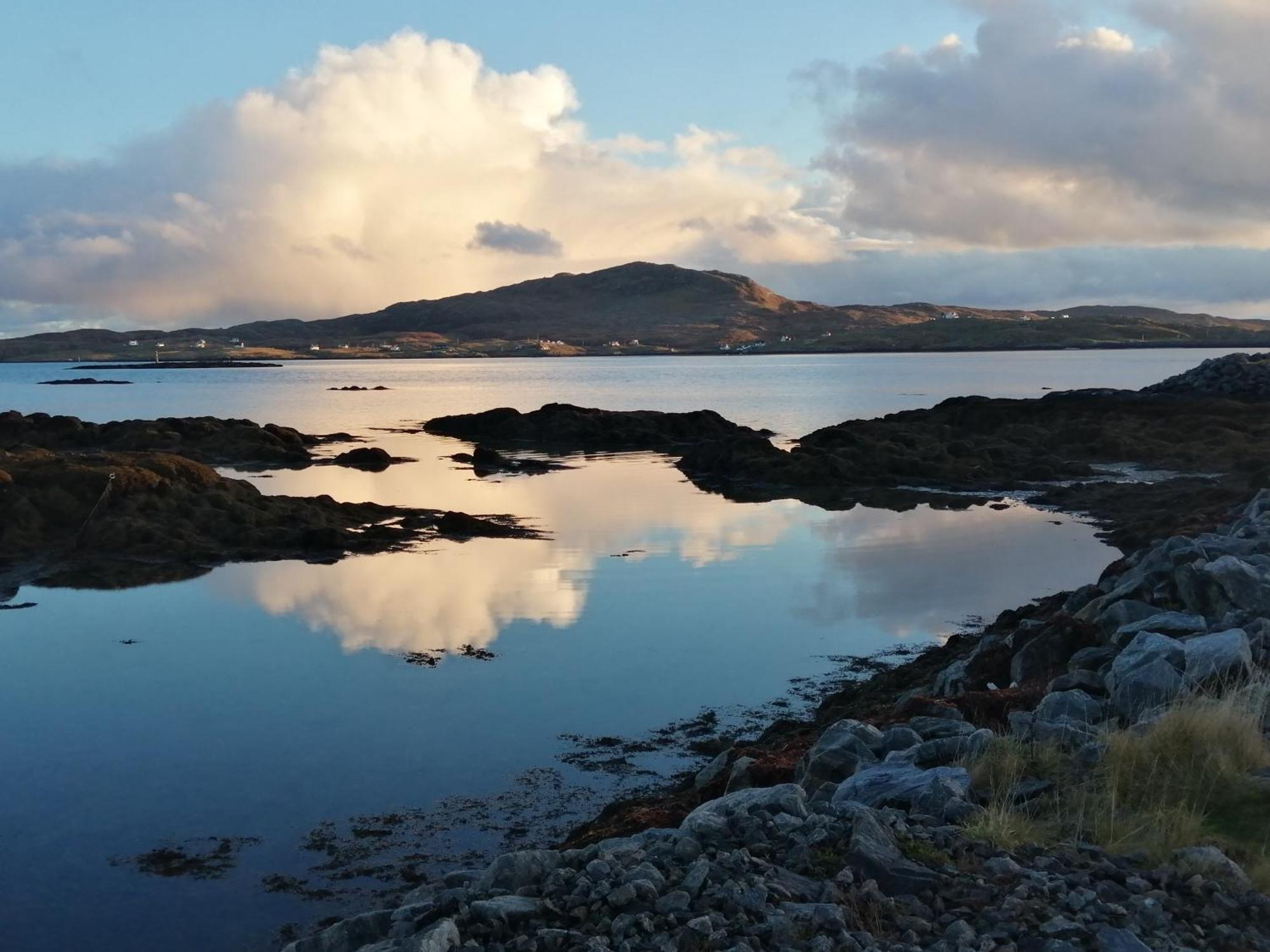 Glamping Pod For 2 Pod Beag Na Haun Eriskay Villa Bagian luar foto