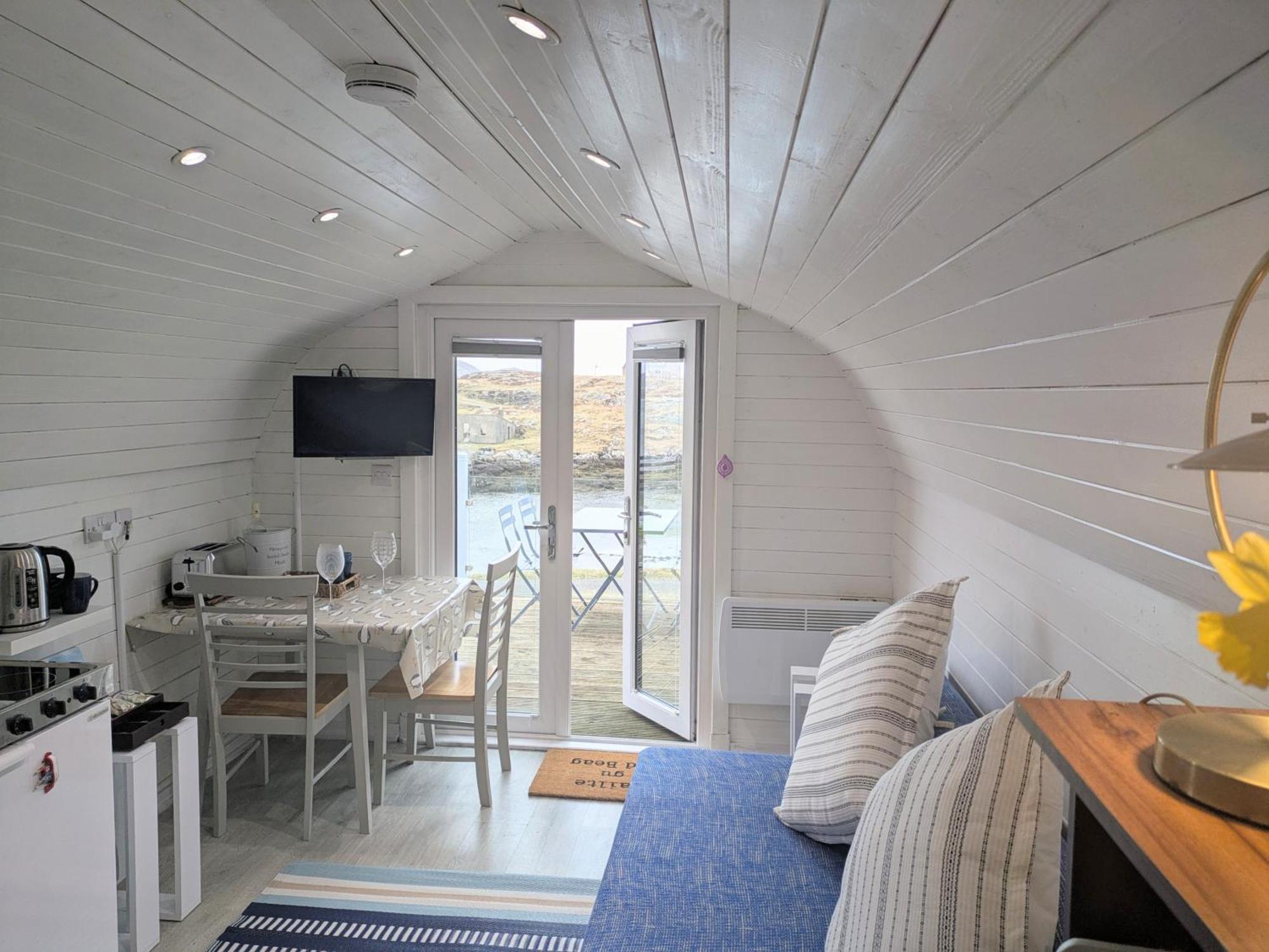 Glamping Pod For 2 Pod Beag Na Haun Eriskay Villa Bagian luar foto