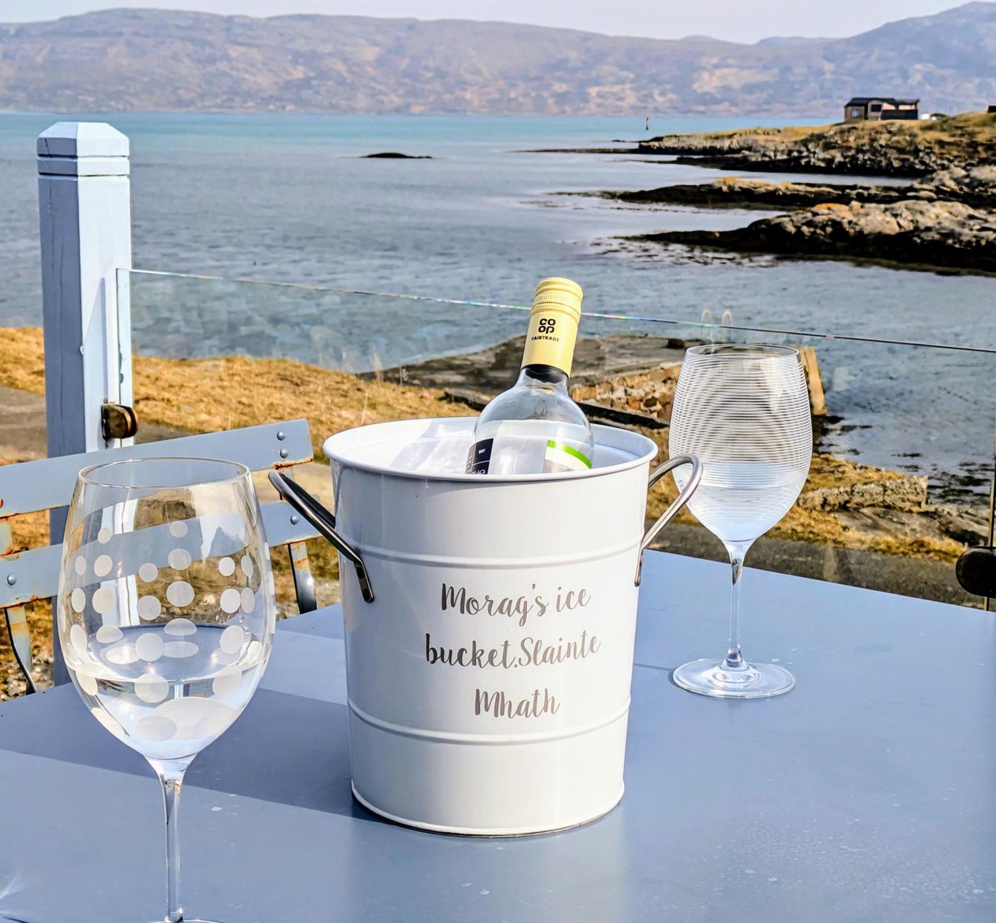 Glamping Pod For 2 Pod Beag Na Haun Eriskay Villa Bagian luar foto